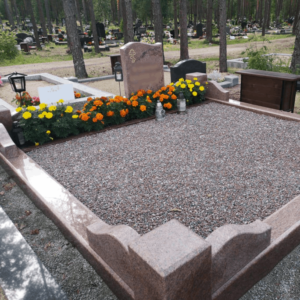 Hauakivi Geltau graniidist